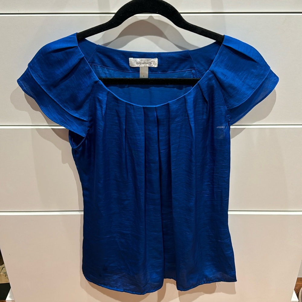 Dress Barn Beautiful blue top
size small